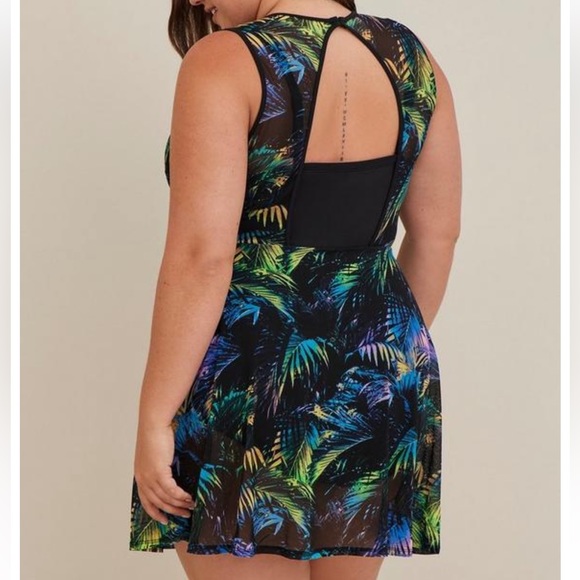 Torrid Underwire Long Mesh Overlay Swim Dress With Brief size 3-DD/F - Picture 2 of 5